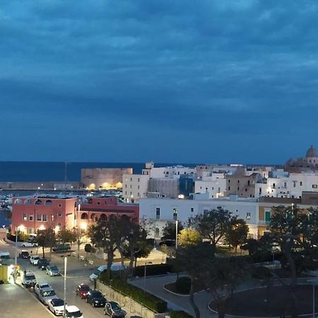 La Casa Di Gino Apartment Monopoli Luaran gambar