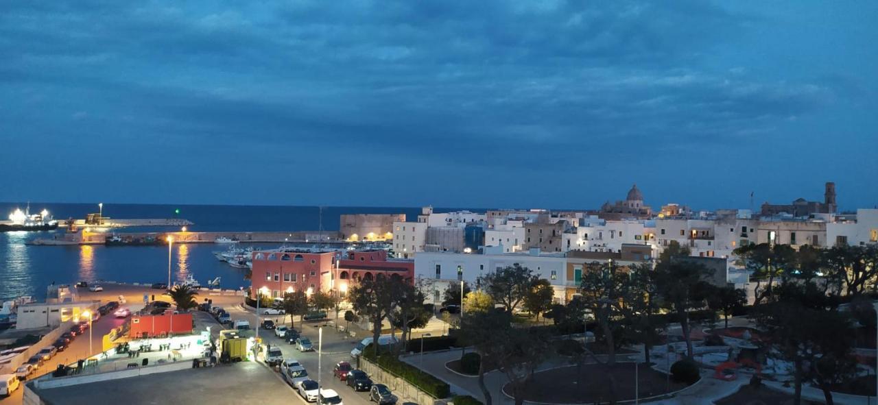 La Casa Di Gino Apartment Monopoli Luaran gambar